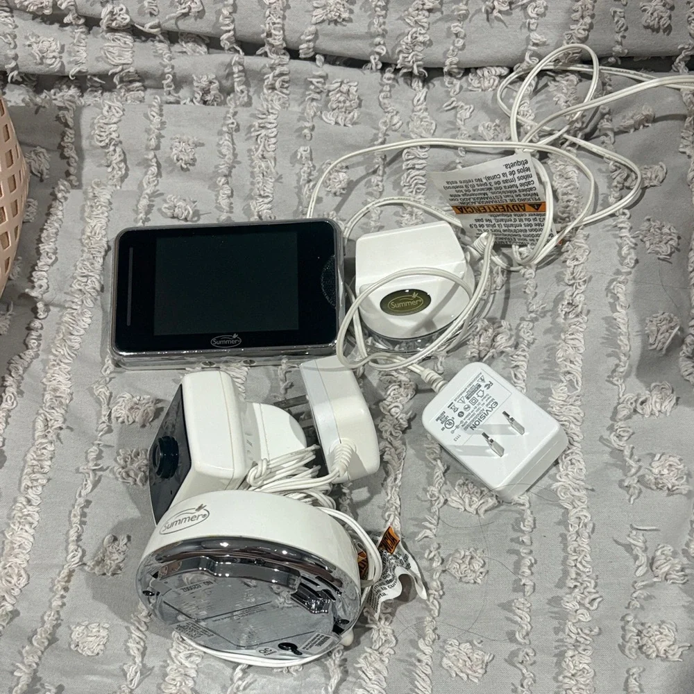 Summer Infant Baby Monitor w/ Camera & Screen Night Vision Portable Parent Unit - Picture 2 of 11